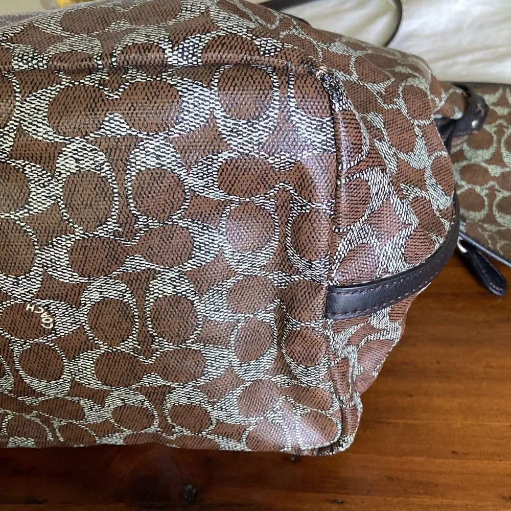 Coach shoulder bag with inside mini bag matching